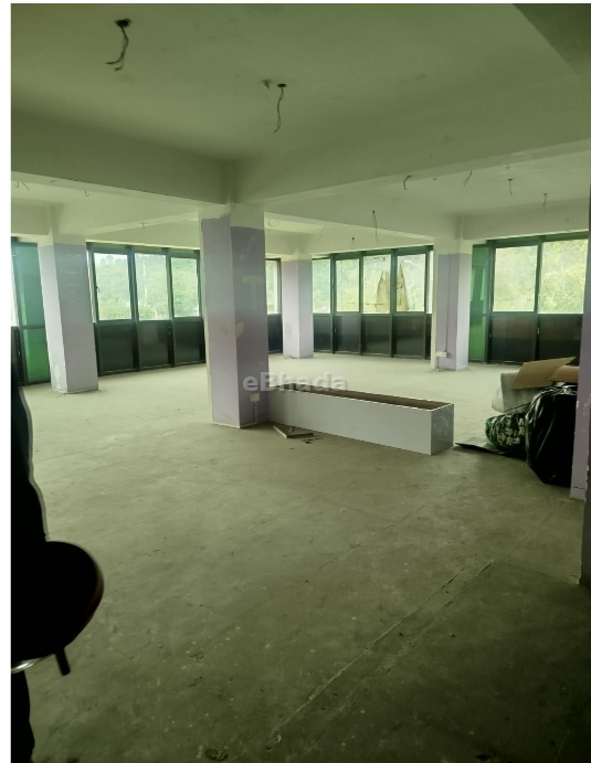 Commercial Space For offices and outlets Nearby Airport